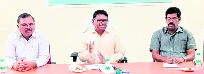 ఆర్యూలో కొత్త కోర్సులు
