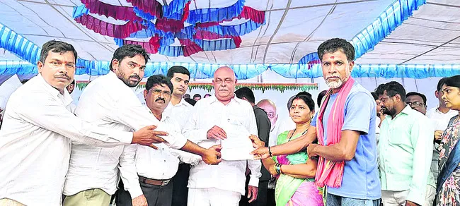 ప్రతీ హామీ నెరవేర్చడానికి కృషి