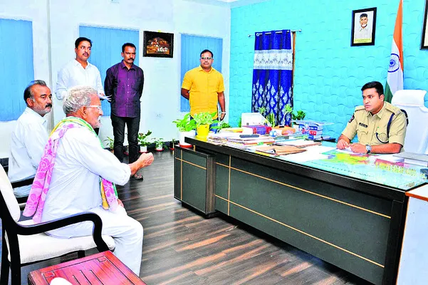 బాధితులకు  న్యాయం చేయాలి 