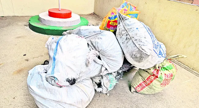 మోటార్ల దొంగలు అరెస్ట్