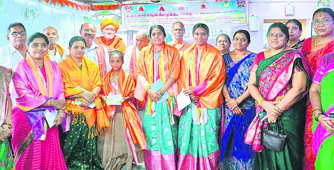 గీతా శ్లోక పఠన విజేతలకు సత్కారం