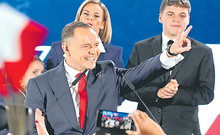 Conservative historian wins Polish presidential vote1
