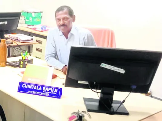 దళారు