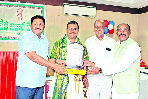 ఆకట్టుకున్న తిమ్మన పారిజాతాపహరణం