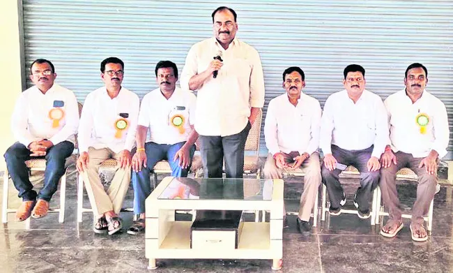 ఉద్యోగులకు ఆరోగ్య పథకం అమలు చేయాలి 