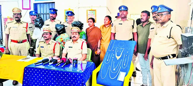 ముగ్గురు అంతర్‌ జిల్లా దొంగల అరెస్టు