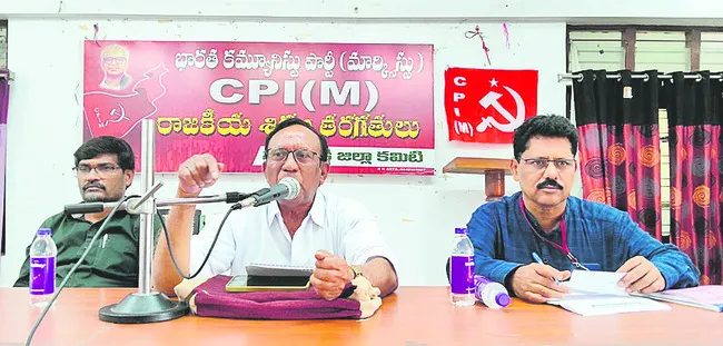 పోరాటాలతోనే సమస్యలు పరిష్కారం