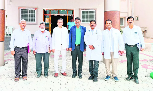వైద్యకళాశాలను సందర్శించిన మానిటరింగ్ కమిటీ