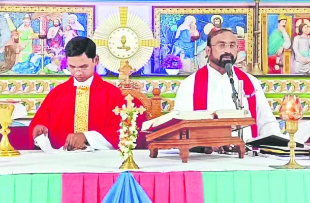 వైభవంగా పునీత పేతురు మహోత్సవం