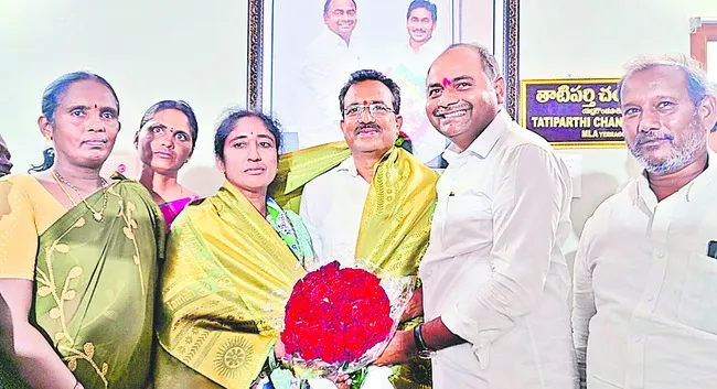 జగనన్న పాలనలో మహిళలకే అగ్రపీఠం 