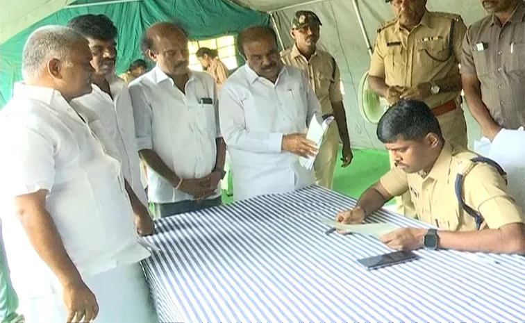 YSRCP Leaders Petition To SP Jagadeesh Over JC Prabhakar Issue