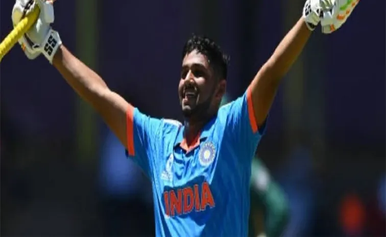 Musheer Khan Slammed Century In England Against Notts 2nd 11 Team1