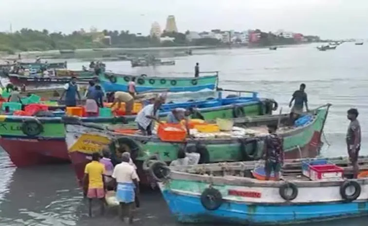 8 Indian fishermen arrested by Sri Lankan Navy for crossing maritime border