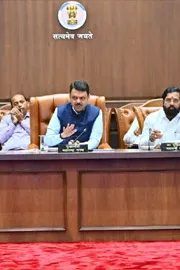 Maharashtra Cancels 3 Language Policy11