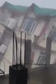 on Camera 5 Storey House Collapses in Shimla4