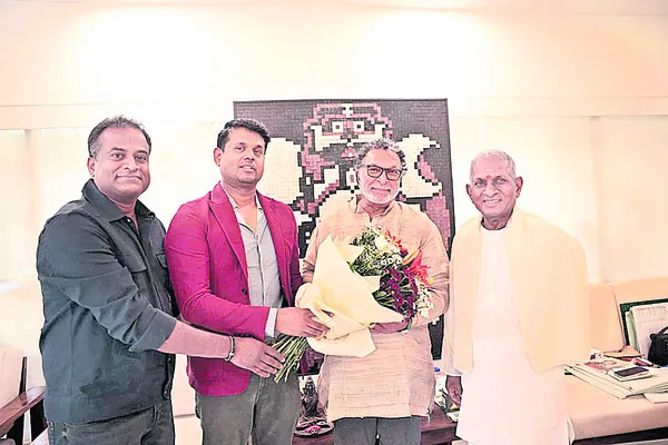 వైవిధ్యభరితంగా కడవులిన్‌ వీటిర్కు సెల్లుమ్‌ వాలి 