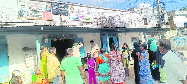మూడు రోజులుగా అవే తిప్పలు