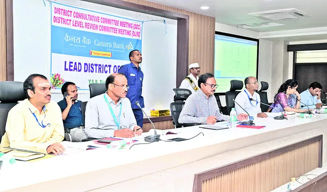 బ్యాంకర్లతోనే ఆర్థిక వ్యవస్థ పటిష్టం 