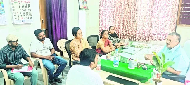 లింగ నిర్ధారణ పరీక్షలు జరిపితే కఠిన చర్యలు