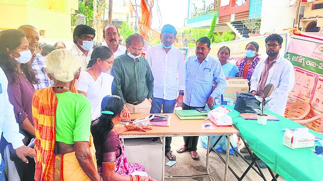 వైద్య శిబిరాలు సద్వినియోగం చేసుకోవాలి