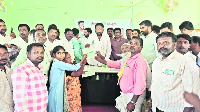 నిర్వాసితులకు న్యాయమైన పరిహారం