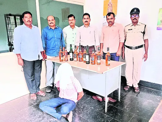 మద్యం అనధికార విక్రయాలపై దాడులు