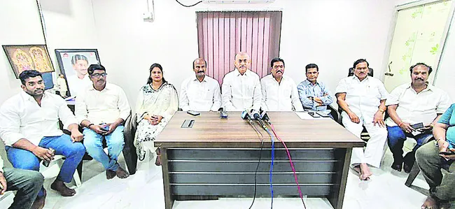 ఈసారి ప్రజలకే వెన్నుపోటు పొడిచారు 