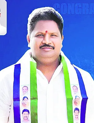 వెన్నుపోటులో సిద్ధహస్తుడు చంద్రబాబు