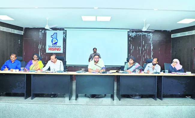 సీజనల్‌ వ్యాధుల నియంత్రణే లక్ష్యంగా పనిచేయాలి