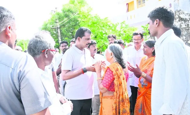 నిర్వాసితులకు న్యాయం చేస్తాం