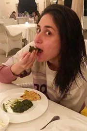 Kareena Kapoor: Why  She Finish last meal By 6.30 pm Nutrition Reveals2