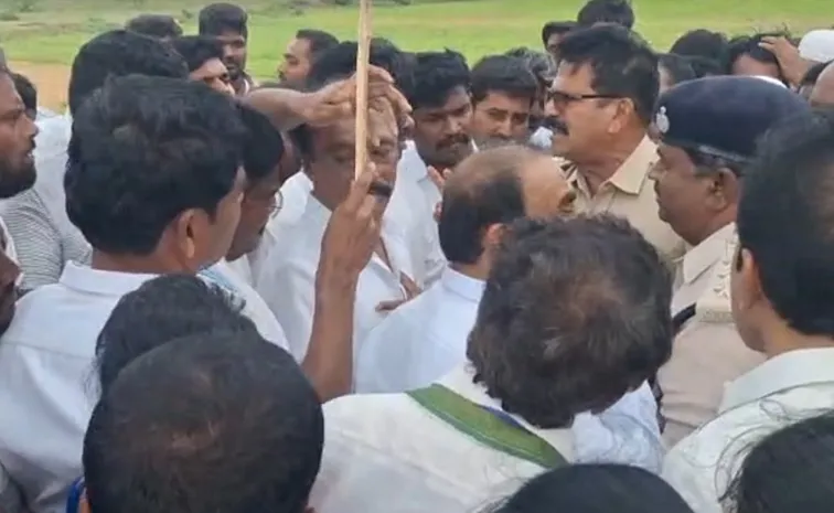 Kalyandurg: Police Stop Talari Rangaiah Padayatra