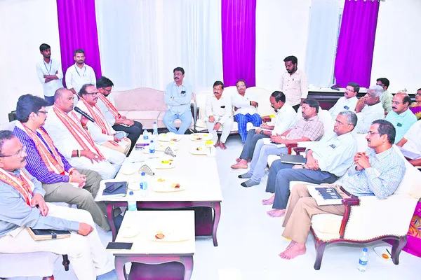 తిరుమల తరహాలో యాదగిరి క్షేత్రం అభివృద్ధి
