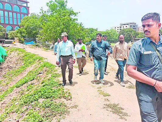 ‘చెరువుల అభివృద్ధి వేగంగా జరగాలి’