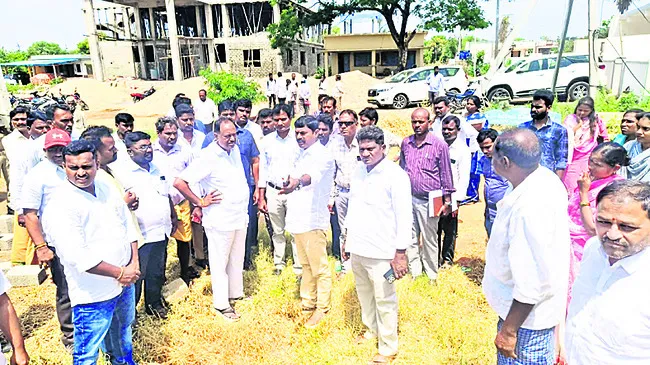 యుద్ధప్రాతిపదికన పనులు పూర్తిచేయాలి