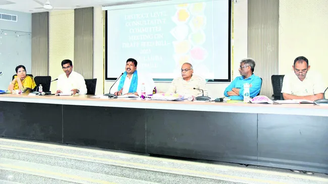 నూతన విత్తన చట్టం రూపకల్పనకు కృషి