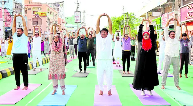 ప్రతి ఇల్లు యోగా కేంద్రం కావాలి 