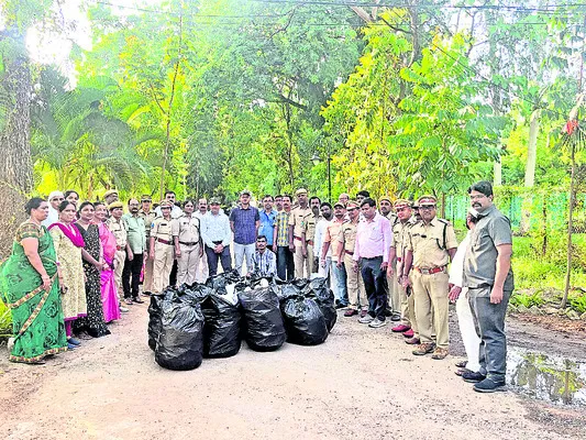 పర్యావరణాన్ని  కాపాడుకోవాలి