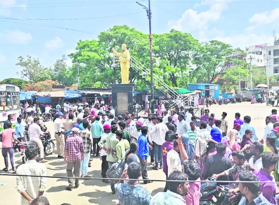 వైద్యుడి నిర్లక్ష్యం: బాలింత మృతి
