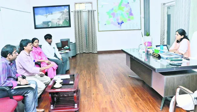 చికిత్స అందించేందుకు ముందుకు రావాలి