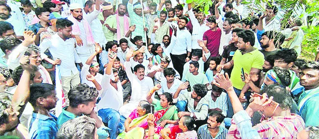 వెన్నుపోటుపైజనాగ్రహం
