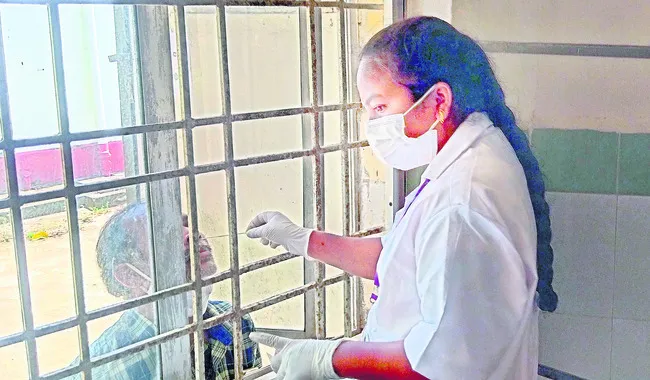 ర్యాపిడ్ కిట్లే దిక్కు..!