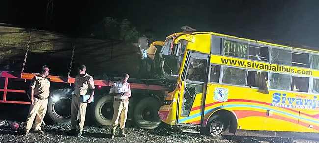 చౌటుప్పల్లో ఘోర రోడ్డు ప్రమాదం