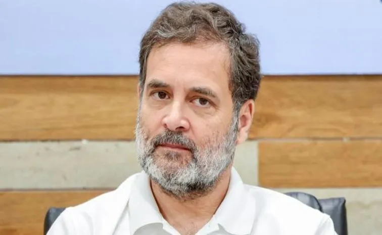 సైన్యాన్ని కించపరిచే హక్కు ఎవరికీ లేదు