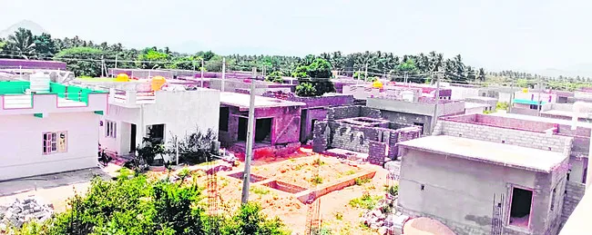 పేదల సొంతింటి కల సాకారం 