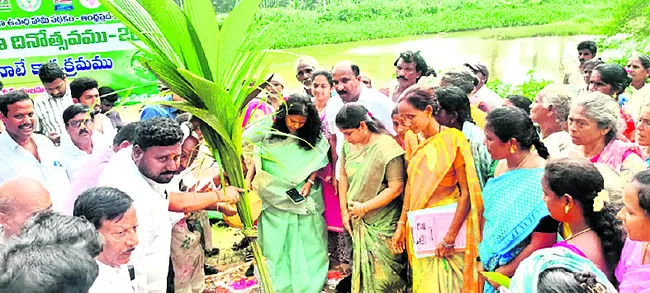పాయిజన్‌ కంటే పాలిథిన్‌ ప్రమాదం 