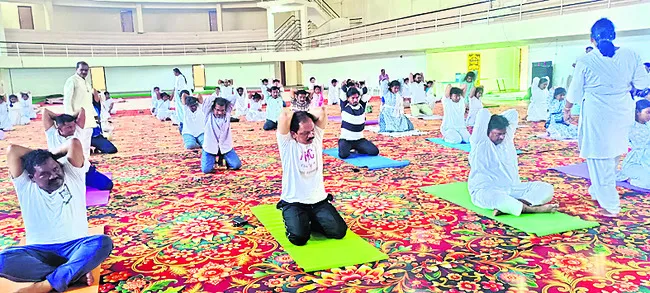 యోగాతో ఆరోగ్యం, దీర్ఘ కాలిక వ్యాధుల నివారణ 