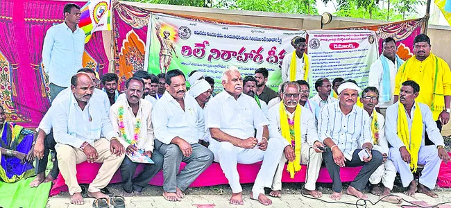 ఆదివాసీలు ఇబ్బందులు పడకుండా చూడాలి