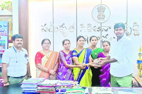 గిరిజన వంటకాలు రుచి చూపించాలి