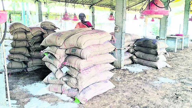 పేదల బియ్యం పక్కదారి